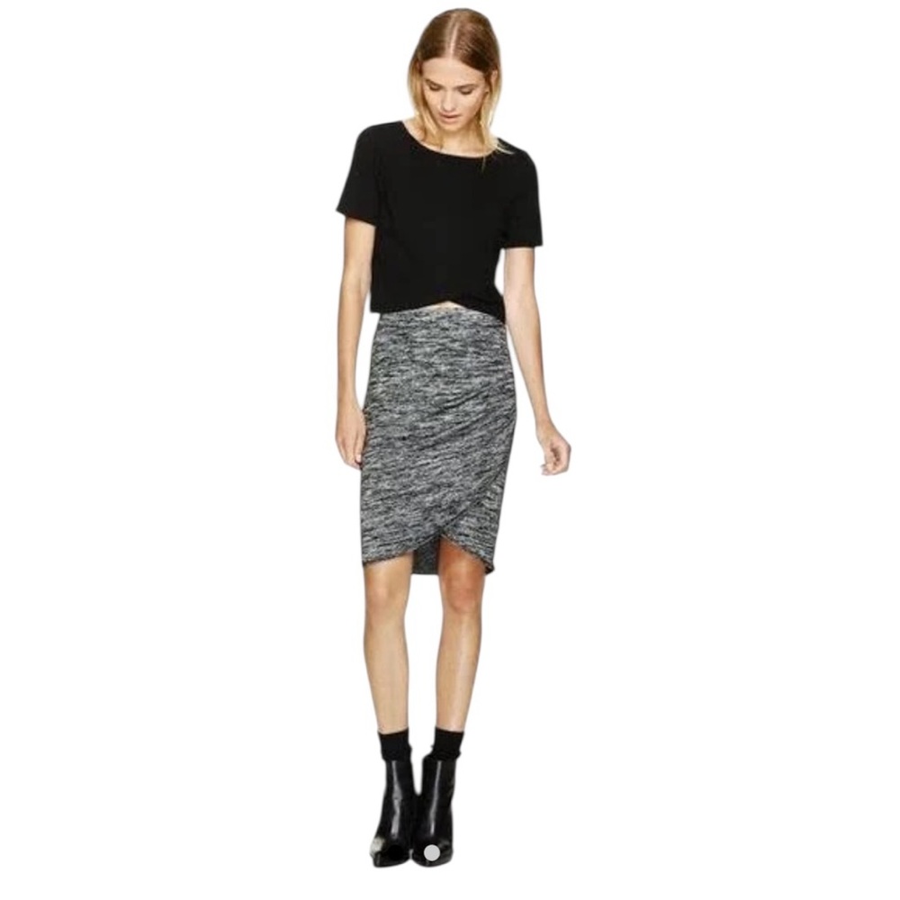 𝐖𝐈𝐋𝐅𝐑𝐄𝐃 𝐅𝐑𝐄𝐄 Heather Grey Rib Waist Knit Skirt
